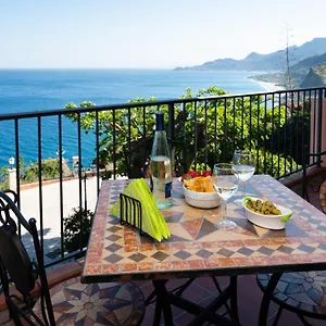 Casa Belvedere Riviera Taormina Italia